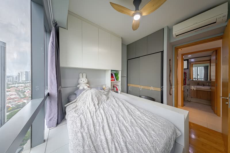 Twin VEW, 91 West Coast Vale, 3 Bedrooms, 1,141 sqft, Condominium For Sale, by Isma Seeneevassen, 500235780 - Bedroom - PropertyGuru.com.sg
