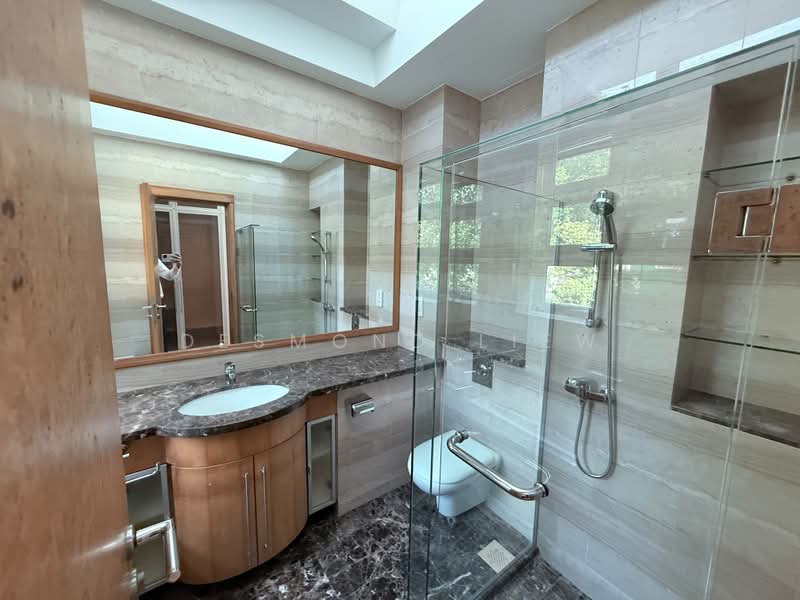 Ewart Park, 18 Ewart Park, Tanglin / Holland / Bukit Timah, 6 Bedrooms, 10,000 sqft, Good Class Bungalow For Sale, by Desmond Liew, 500235785 - Bathroom - PropertyGuru.com.sg