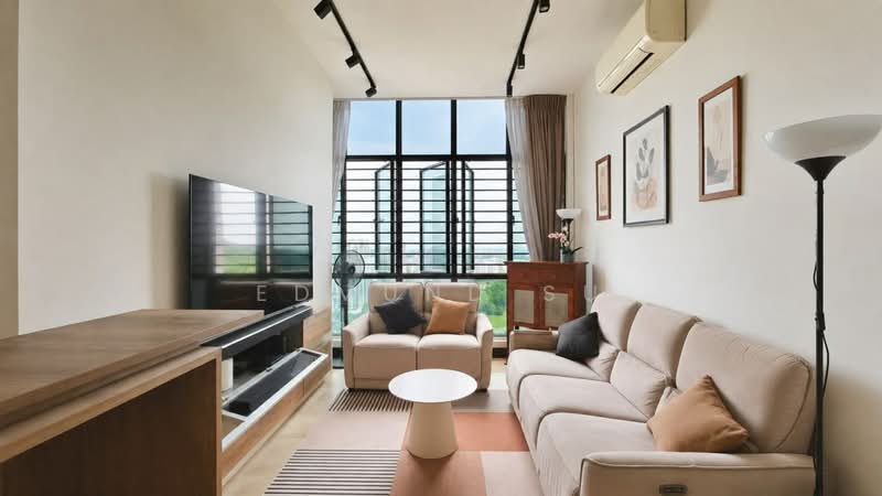 Regent Heights, 56 Bukit Batok East Avenue 5, 3 Bedrooms, 1,496 sqft, Condominium For Sale, by Edmund Su, 500235786 - Living Room - PropertyGuru.com.sg