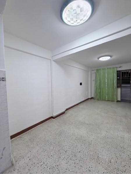 77 Lorong Limau, 77 77, Balestier / Toa Payoh, 2 Bedrooms, 635 sqft, HDB Flat For Sale, by Vincent Chan Koon Koon, 500235788 - Living hall - PropertyGuru.com.sg