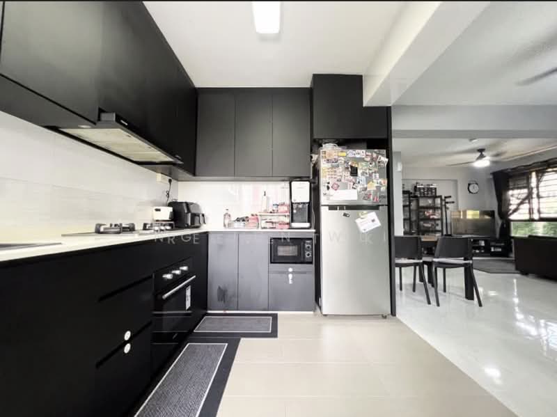 464B Bukit Batok West Avenue 8, 464B Bukit Batok West Avenue 8, 3 Bedrooms, 1,001 sqft, HDB Flat For Sale, by Ng Jun Wei, 500235790 - Kitchen - PropertyGuru.com.sg