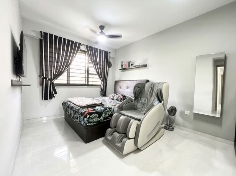 464B Bukit Batok West Avenue 8, 464B Bukit Batok West Avenue 8, 3 Bedrooms, 1,001 sqft, HDB Flat For Sale, by Ng Jun Wei, 500235790 - Bedroom - PropertyGuru.com.sg