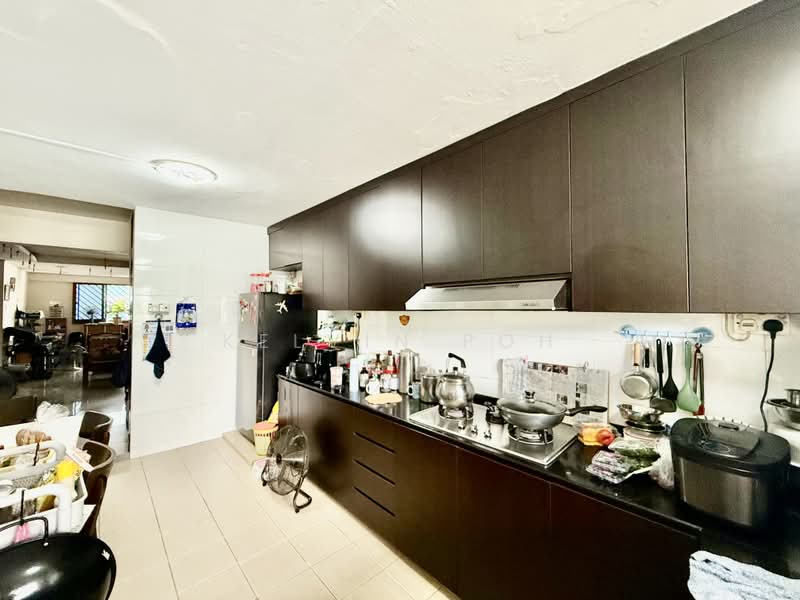 135 Bukit Batok West Avenue 6, 135 Bukit Batok West Avenue 6, 3 Bedrooms, 1,001 sqft, HDB Flat For Sale, by Kelvin Poh, 500235793 - Kitchen - PropertyGuru.com.sg