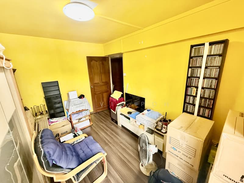 135 Bukit Batok West Avenue 6, 135 Bukit Batok West Avenue 6, 3 Bedrooms, 1,001 sqft, HDB Flat For Sale, by Kelvin Poh, 500235793 - Living Room - PropertyGuru.com.sg