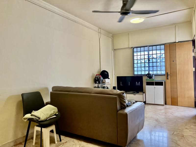 321 Hougang Avenue 5, 321 Hougang Avenue 5, 2 Bedrooms, 721 sqft, HDB Flat For Sale, by Marcial Lim, 500235794 - Living Room - PropertyGuru.com.sg