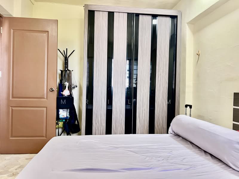 321 Hougang Avenue 5, 321 Hougang Avenue 5, 2 Bedrooms, 721 sqft, HDB Flat For Sale, by Marcial Lim, 500235794 - Bedroom - PropertyGuru.com.sg