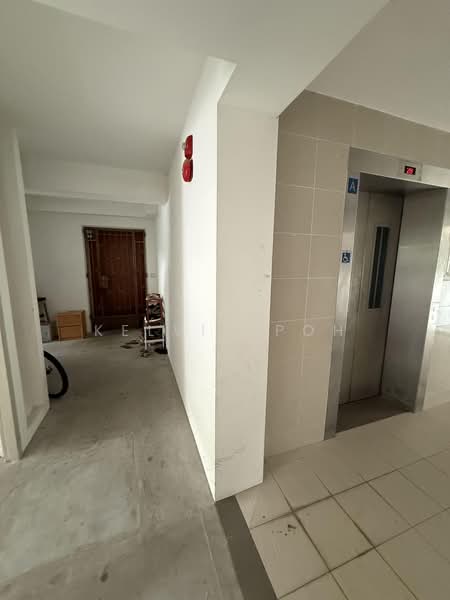 591A Ang Mo Kio Street 51, 591A Ang Mo Kio Street 51, 2 Bedrooms, 732 sqft, HDB Flat For Sale, by Kelvin Poh, 500235797 - Corridor - PropertyGuru.com.sg