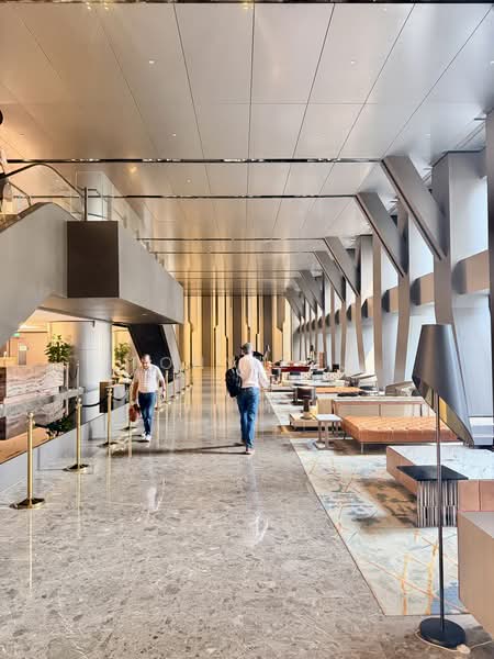 OUE Downtown 2, 6 Shenton Way, 48,639 sqft, Office For Rent, by Tony Eyu, 500235803 - Lobby - CommercialGuru.com.sg