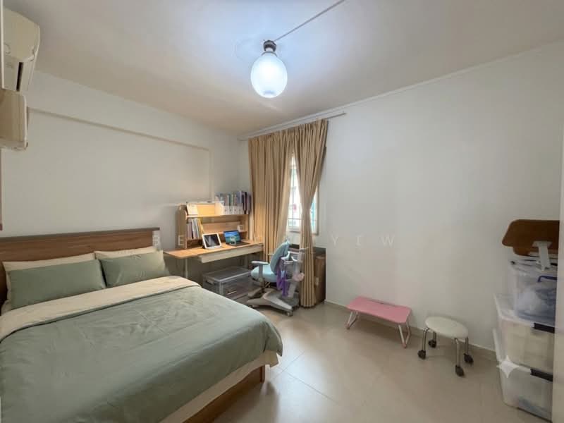 427 Woodlands Street 41, 427 Woodlands Street 41, 3 Bedrooms, 100 sqft, HDB Flat For Sale, by Benson Yew, 500235807 - Bedroom - PropertyGuru.com.sg