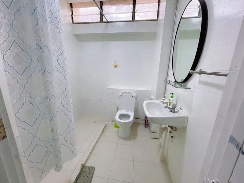 Hock Mansions, 1 Wilkie Terrace, Room Rental, 100 sqft, Apartment For Rent, by ling, 500235812 - Bathroom - PropertyGuru.com.sg