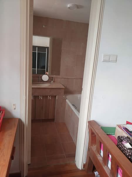 Kentish Lodge, 3 Oxford Road, 2 Bedrooms, 1,173 sqft, Apartment For Rent, by Dennis Tang, 500235820 - Bathroom - PropertyGuru.com.sg