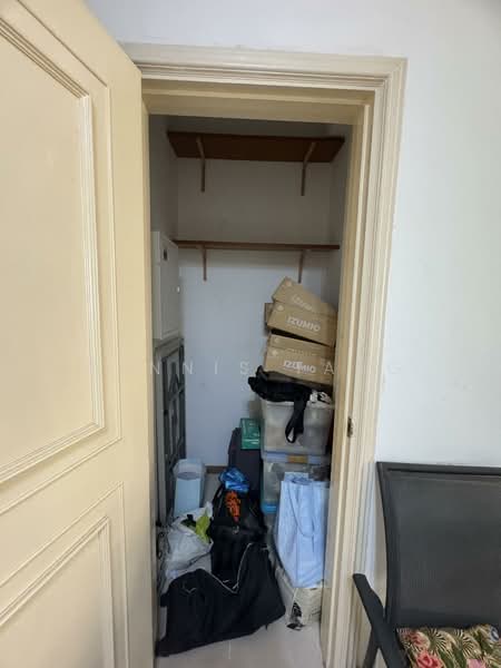 Kentish Lodge, 3 Oxford Road, 2 Bedrooms, 1,173 sqft, Apartment For Rent, by Dennis Tang, 500235820 - Store room - PropertyGuru.com.sg