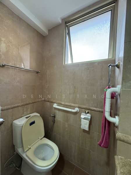Kentish Lodge, 3 Oxford Road, 2 Bedrooms, 1,173 sqft, Apartment For Rent, by Dennis Tang, 500235820 - Master toilet - PropertyGuru.com.sg
