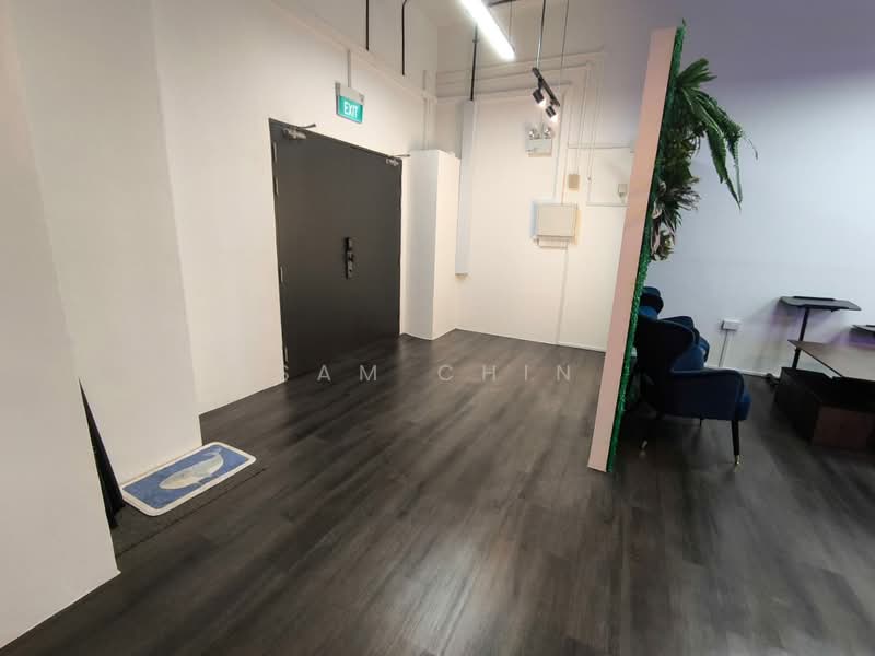 Oxley BizHub, 61 Ubi Road 1, 947 sqft, Light Industrial (B1) For Rent, by Sam Chin, 500235821 - Entrance - CommercialGuru.com.sg
