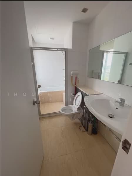 Kerrisdale, 30 Sturdee Road, Room Rental, 100 sqft, Condominium For Rent, by ling, 500235827 - Bathroom - PropertyGuru.com.sg