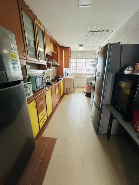 818 Tampines Street 81, 818 Tampines Street 81, 3 Bedrooms, 1,130 sqft, HDB Flat For Rent, by Jaren Hoo, 500235832 - Kitchen - PropertyGuru.com.sg