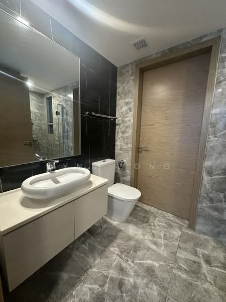 The Santorini, 21 Tampines Street 86, 1 Bedroom, 527 sqft, Condominium For Rent, by Lynn Wong, 500235848 - Bathroom - PropertyGuru.com.sg