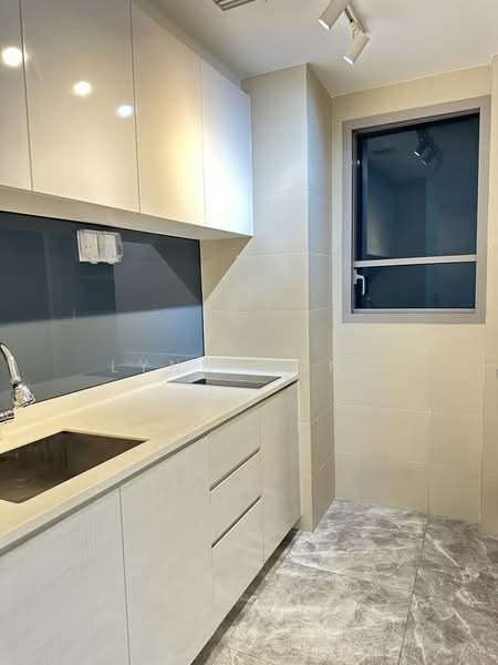 The Santorini, 21 Tampines Street 86, 1 Bedroom, 527 sqft, Condominium For Rent, by Lynn Wong, 500235848 - Kitchen - PropertyGuru.com.sg