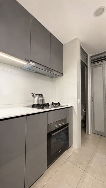 The Tre Ver, 64 Potong Pasir Avenue 1, 3 Bedrooms, 1,109 sqft, Condominium For Sale, by Eric Yeo, 500235867 - Kitchen - PropertyGuru.com.sg