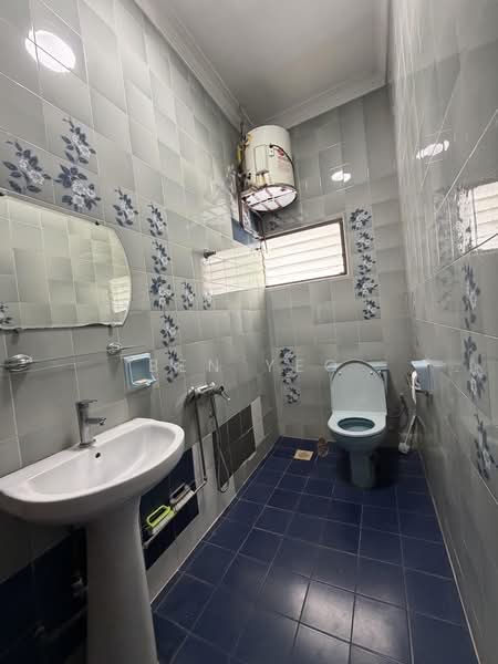 Chu lin road, , Room Rental, 120 sqft, Semi-Detached House For Rent, by Ben Yeo, 500235869 - Shared Bathroom for 2 rooms 1A n 1B - PropertyGuru.com.sg