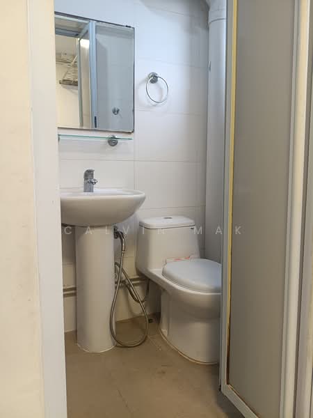 636 Yishun Street 61, 636 Yishun Street 61, 3 Bedrooms, 915 sqft, HDB Flat For Rent, by Calvin Mak, 500235872 - Cm Bathroom - PropertyGuru.com.sg