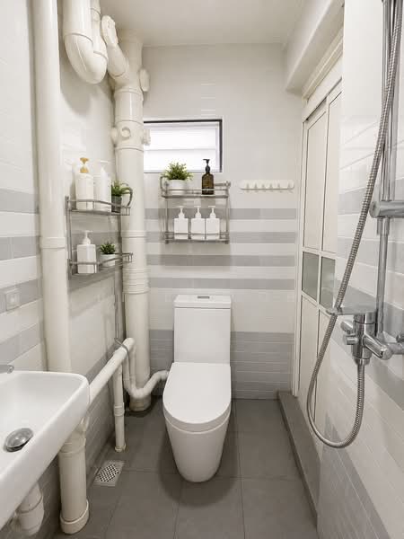34 Bedok South Avenue 2, 34 Bedok South Avenue 2, 3 Bedrooms, 968 sqft, HDB Flat For Sale, by Billy Goh, 500235877 - Bathroom - PropertyGuru.com.sg