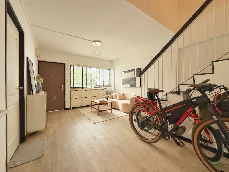 123 Pasir Ris Street 11, 123 Pasir Ris Street 11, 4 Bedrooms, 1,582 sqft, HDB Flat For Sale, by Fariz Rashid, 500235881 - Living Room - PropertyGuru.com.sg