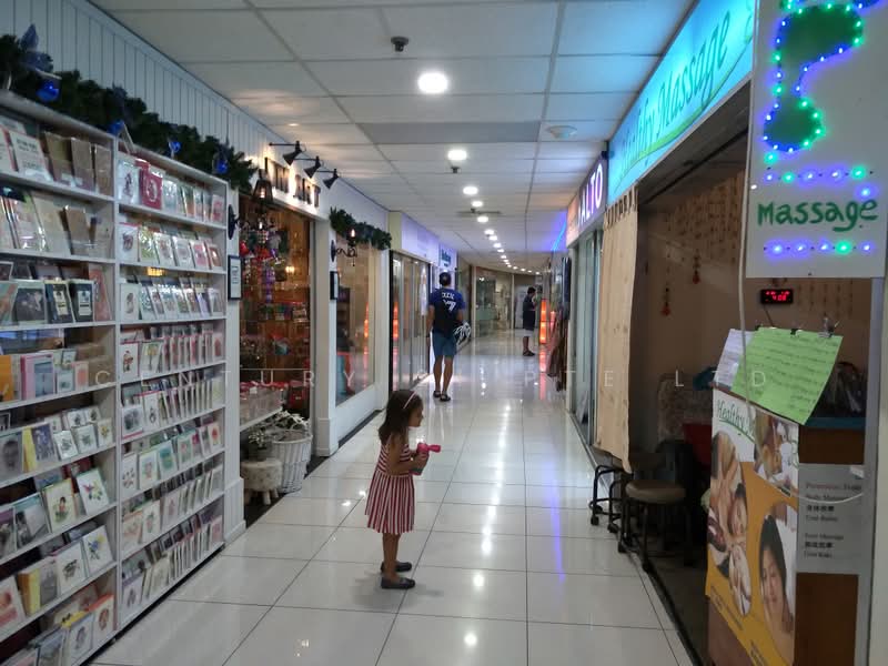Holland Road Shopping Centre, 211 Holland Avenue, Tanglin / Holland / Bukit Timah, 129 sqft, Other Retail For Rent, by EDDY, 500235885 - Corridor - CommercialGuru.com.sg