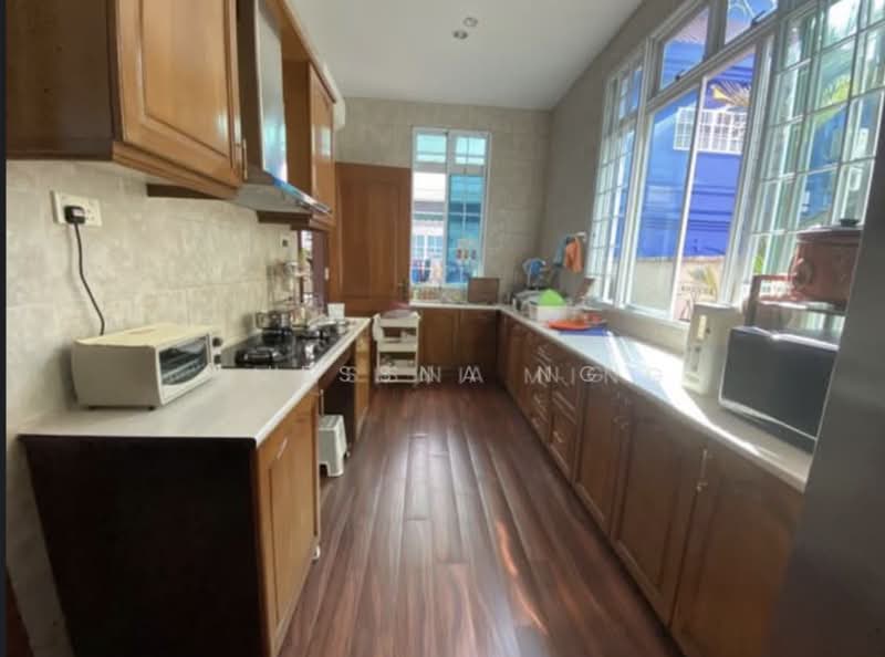 cotswold close, cotswold close, 7 Bedrooms, 6,000 sqft, Detached House For Rent, by Jessna Ng, 500235888 - Kitchen - PropertyGuru.com.sg