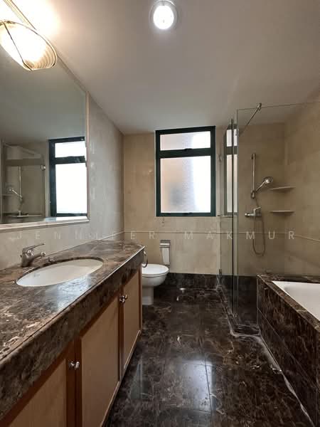 Thomson 800, 806 Thomson Road, 3 Bedrooms, 1,400 sqft, Condominium For Rent, by Jennifer Makmur, 500235893 - Bathroom - PropertyGuru.com.sg