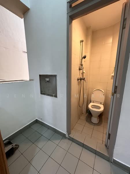 Thomson 800, 806 Thomson Road, 3 Bedrooms, 1,400 sqft, Condominium For Rent, by Jennifer Makmur, 500235893 - Bathroom - PropertyGuru.com.sg