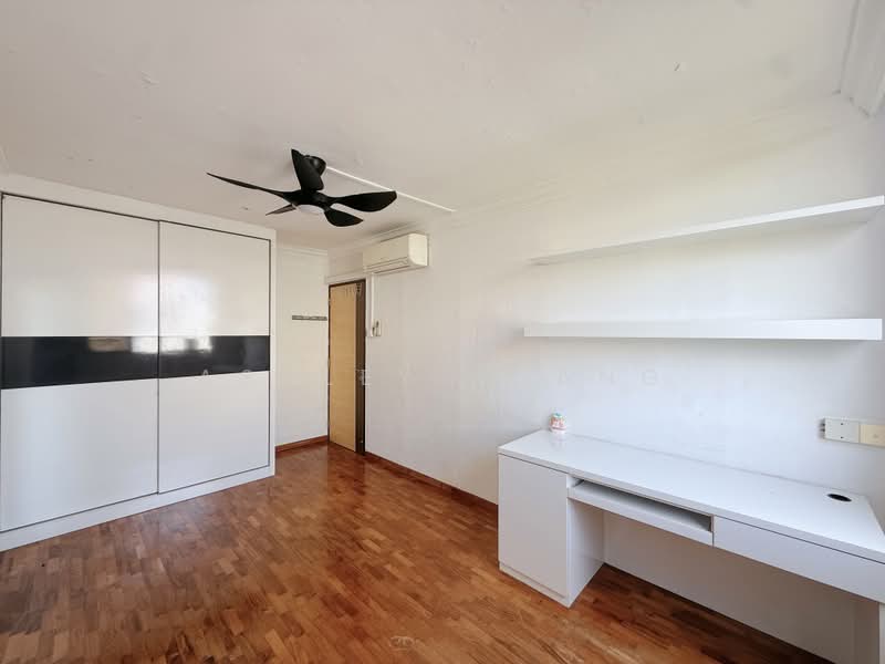 642 Hougang Avenue 8, 642 Hougang Avenue 8, 3 Bedrooms, 743 sqft, HDB Flat For Sale, by Ashley Huang, 500235902 - Common Bedroom - PropertyGuru.com.sg