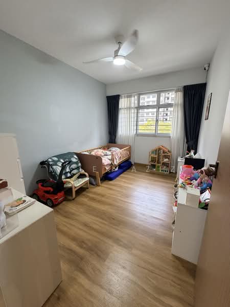 228A Punggol Field, 228A Punggol Field, 3 Bedrooms, 1,216 sqft, HDB Flat For Sale, by Malek Aziz, 500235904 - Bedroom - PropertyGuru.com.sg