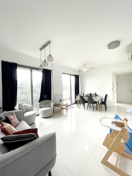 Sky Habitat, 7 Bishan Street 15, 3 Bedrooms, 1,249 sqft, Condominium For Sale, by Lawrence Tay, 500235905 - Living Room - PropertyGuru.com.sg