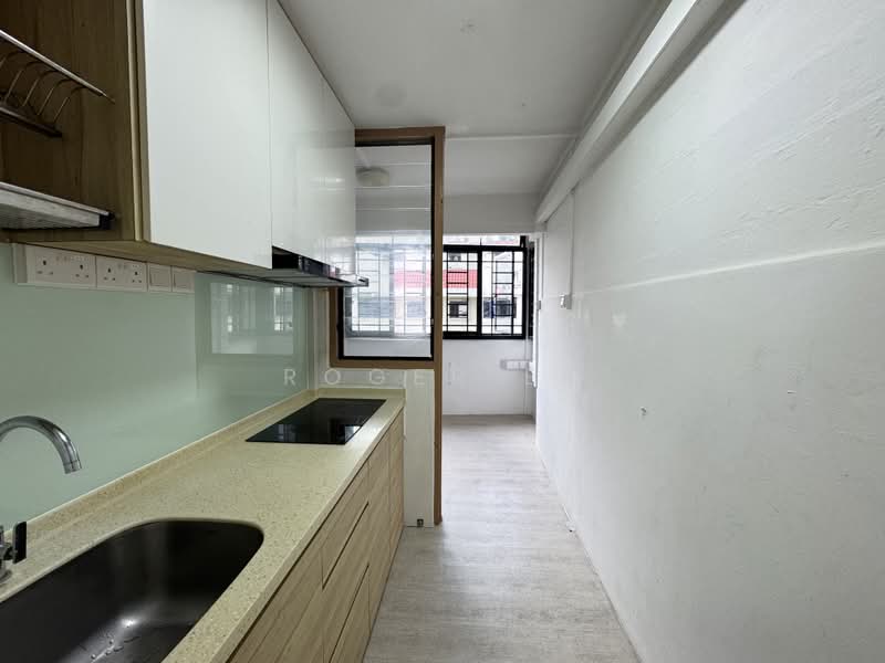 58 Lorong 4 Toa Payoh, 58 Lorong 4 Toa Payoh, 1 Bedroom, 452 sqft, HDB Flat For Sale, by Roger Er, 500235912 - Kitchen - PropertyGuru.com.sg