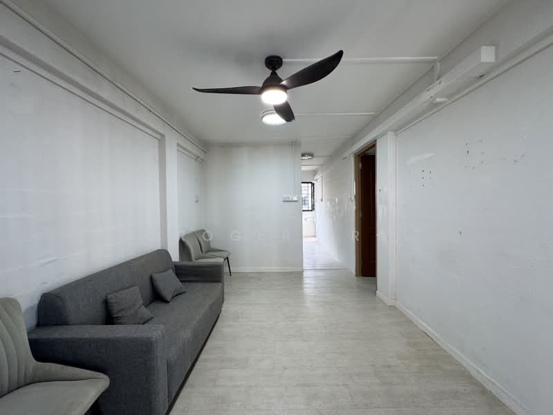 58 Lorong 4 Toa Payoh, 58 Lorong 4 Toa Payoh, 1 Bedroom, 452 sqft, HDB Flat For Sale, by Roger Er, 500235912 - Living Room - PropertyGuru.com.sg