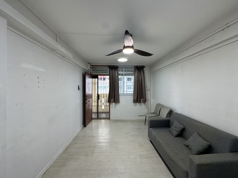 58 Lorong 4 Toa Payoh, 58 Lorong 4 Toa Payoh, 1 Bedroom, 452 sqft, HDB Flat For Sale, by Roger Er, 500235912 - Living Room - PropertyGuru.com.sg