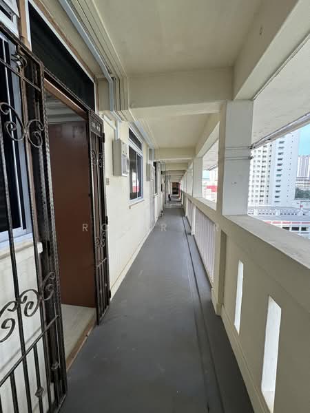 58 Lorong 4 Toa Payoh, 58 Lorong 4 Toa Payoh, 1 Bedroom, 452 sqft, HDB Flat For Sale, by Roger Er, 500235912 - Corridor - PropertyGuru.com.sg