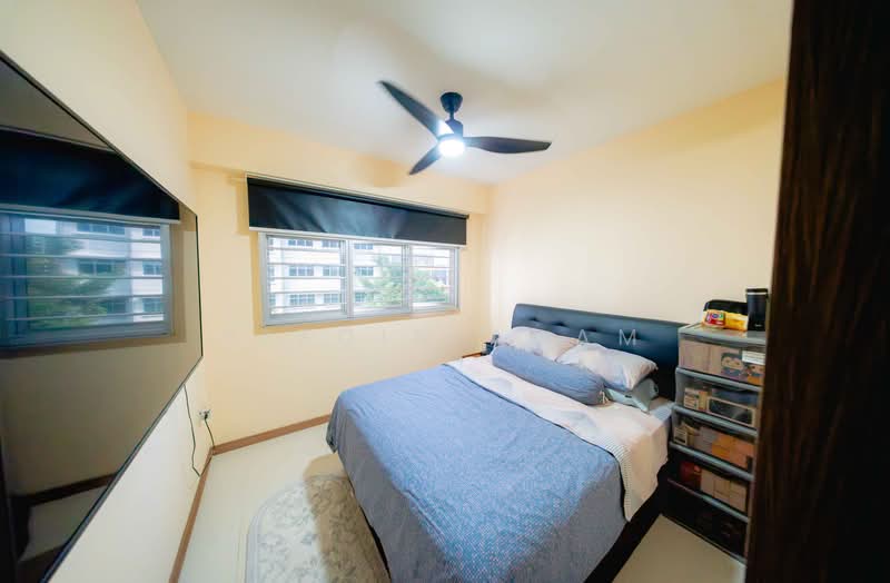 460B Bukit Batok West Avenue 9, 460B Bukit Batok West Avenue 9, 3 Bedrooms, 1,001 sqft, HDB Flat For Sale, by Rizqin Adam, 500235919 - Bedroom - PropertyGuru.com.sg