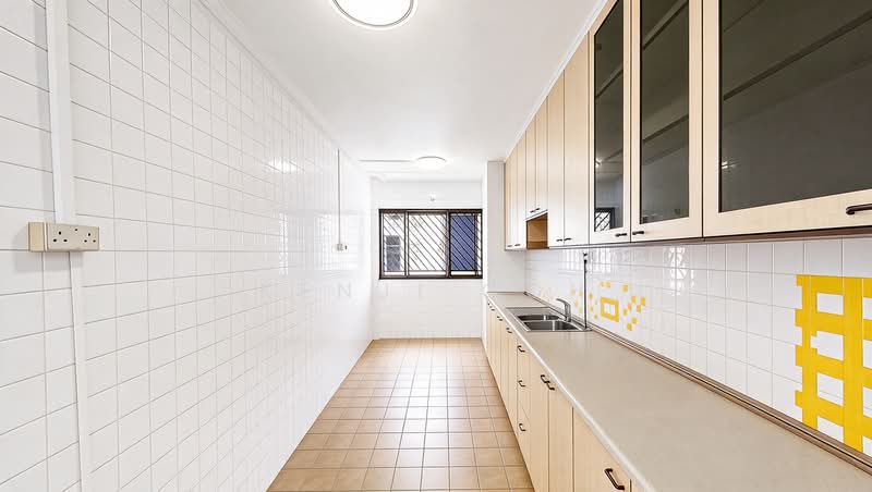 343 Bukit Batok Street 34, 343 Bukit Batok Street 34, 3 Bedrooms, 1,108 sqft, HDB Flat For Sale, by Kenji Goh, 500235920 - Kitchen - PropertyGuru.com.sg
