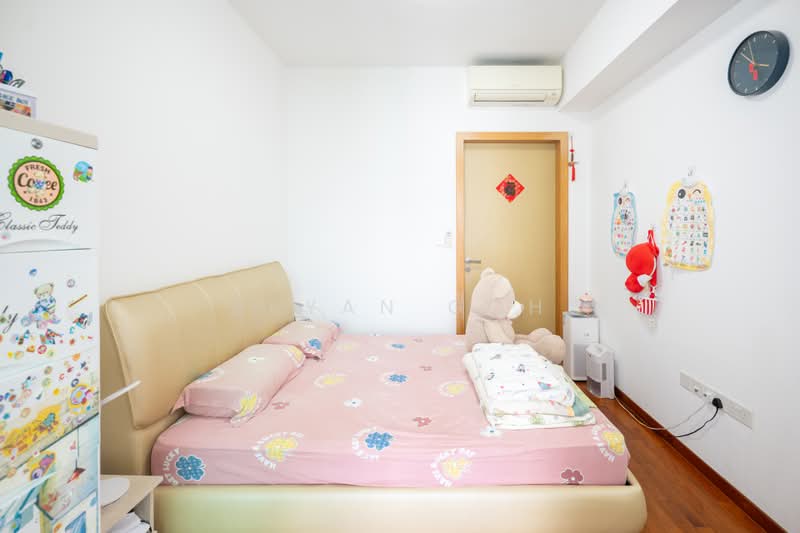 Eight Courtyards, 6 Canberra Drive, 2 Bedrooms, 915 sqft, Condominium For Sale, by Bryan Goh, 500235939 - Bedroom - PropertyGuru.com.sg