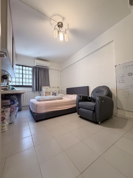 737 Yishun Street 72, 737 Yishun Street 72, 3 Bedrooms, 980 sqft, HDB Flat For Sale, by Joyce Mok, 500235941 - Bedroom - PropertyGuru.com.sg