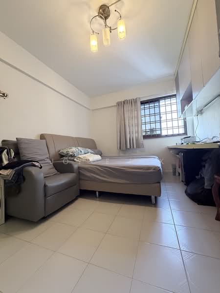 737 Yishun Street 72, 737 Yishun Street 72, 3 Bedrooms, 980 sqft, HDB Flat For Sale, by Joyce Mok, 500235941 - Bedroom - PropertyGuru.com.sg