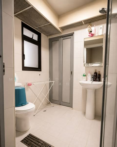 166B Teck Whye Crescent, 166B Teck Whye Crescent, 1 Bedroom, 505 sqft, HDB Flat For Sale, by Mohamad Faizal Bin Hanafi, 500235955 - Bathroom - PropertyGuru.com.sg