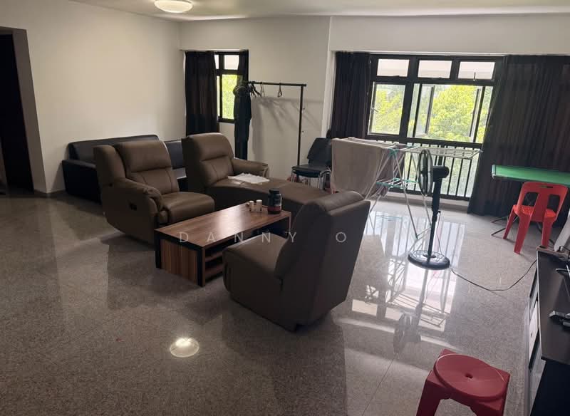 27B Jalan Membina, 27B Jalan Membina, 3 Bedrooms, 1,184 sqft, HDB Flat For Rent, by Danny Ou, 500235962 - Living Room - PropertyGuru.com.sg
