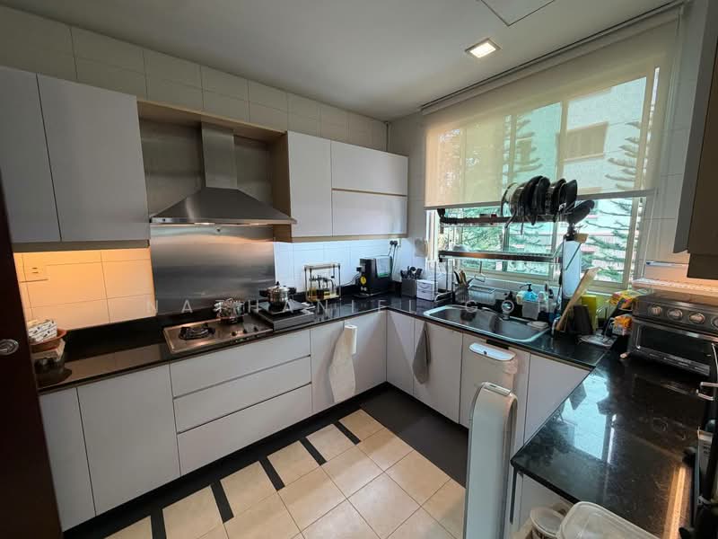 Balmoral 8, 8 Balmoral Road, 3 Bedrooms, 1,905 sqft, Condominium For Sale, by Nathaniel Goh, 500235964 - Kitchen - PropertyGuru.com.sg