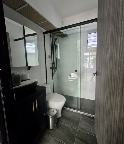 886D Woodlands Drive 50, 886D Woodlands Drive 50, 2 Bedrooms, 721 sqft, HDB Flat For Rent, by Jay Goh, 500235970 - Bathroom - PropertyGuru.com.sg