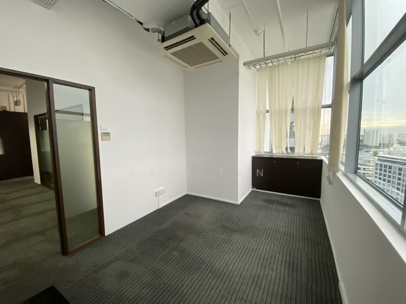 Wcega Tower, 21 Bukit Batok Crescent, 1,173 sqft, Light Industrial (B1) For Rent, by Kate Tan, 500235978 - Interior - CommercialGuru.com.sg