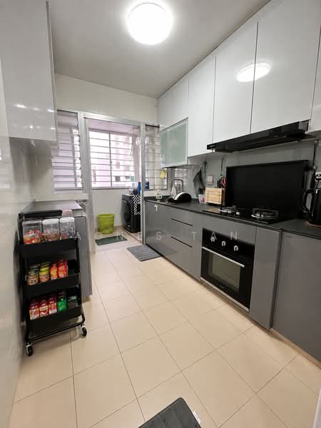 220C Sumang Lane, 220C Sumang Lane, 3 Bedrooms, 1,001 sqft, HDB Flat For Sale, by Agnes Tan, 500235985 - Kitchen - PropertyGuru.com.sg