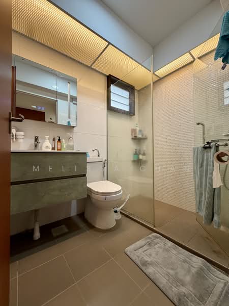 996A Buangkok Crescent, 996A Buangkok Crescent, 3 Bedrooms, 1,001 sqft, HDB Flat For Sale, by Melissa Chan, 500235993 - Bathroom - PropertyGuru.com.sg